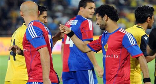 بالفيديو.. كيف صافح صلاح لاعبي مكابي تل أبيب؟ 